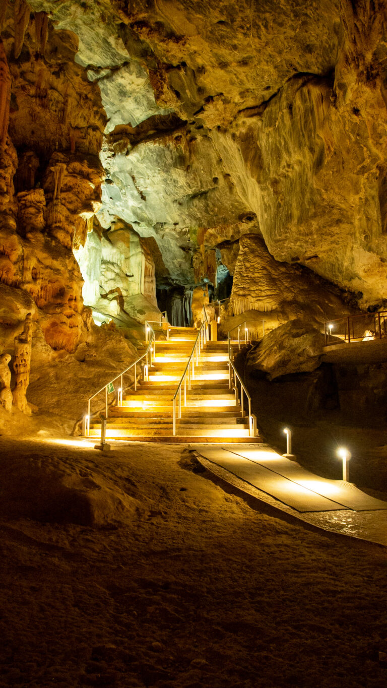 Van Zyl hal in Cango Caves tijdens onze rondreis door Zuid Afrika