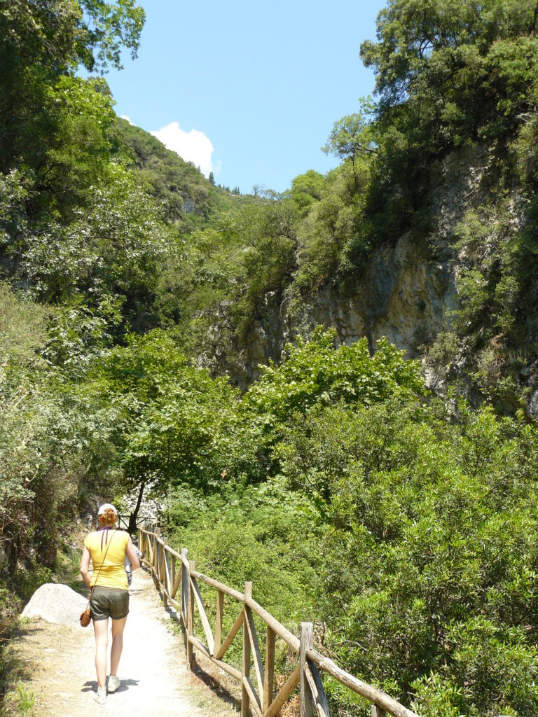 Onderweg naar de watervallen van Nidri op Lefkas Griekse eilanden