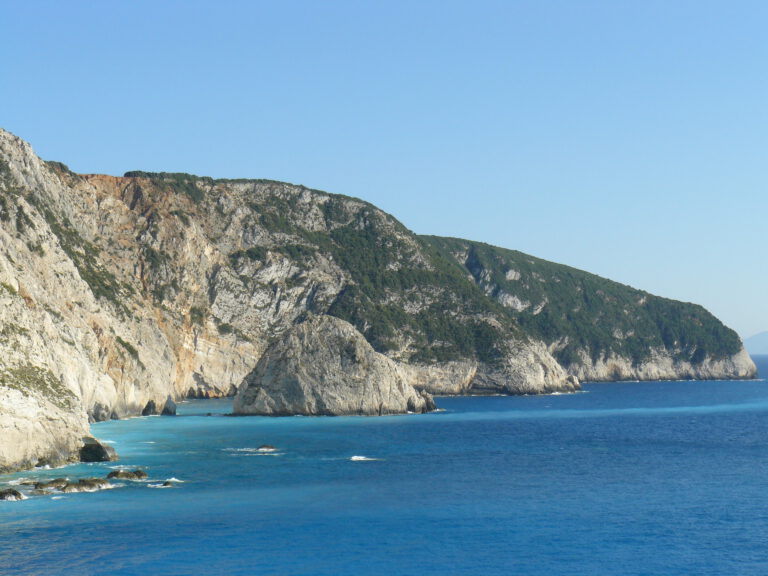 Het uitzicht bij Porto Katsiki op Lefkas een Grieks eiland in de Ionische Zee