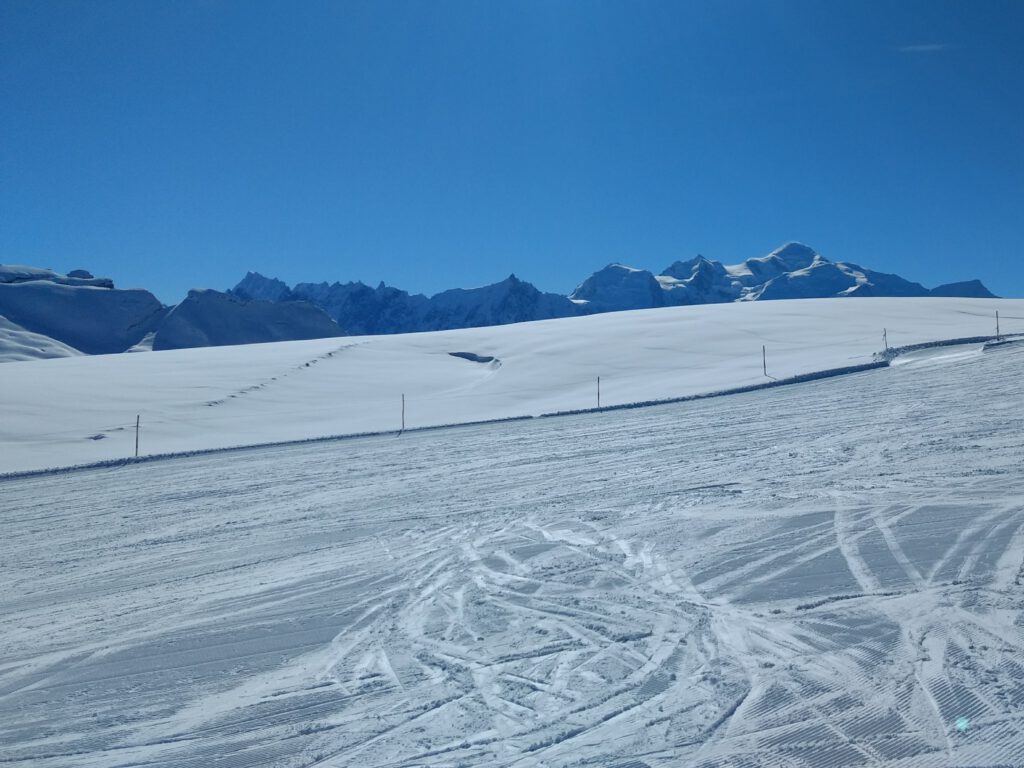 Uitzicht op Aguille du Midi wintersport le Grand Massif Flaine